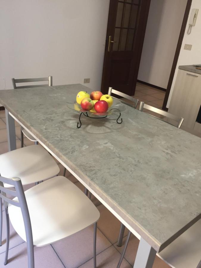 Appartamento Trieste Marone Exterior foto
